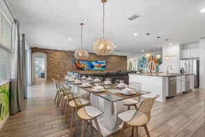 Elegant, relaxing and seamless dining, kitchen and living space