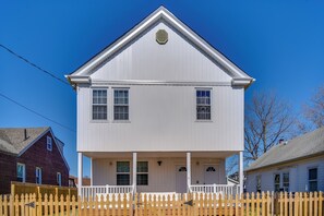 Apartment Exterior | Shared Driveway (3 Vehicles)
