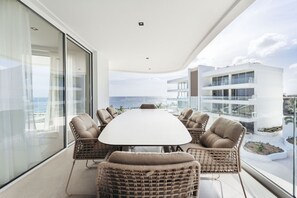 Gorgeous views from the balcony! Ideal spot for sunset dinners and good company.