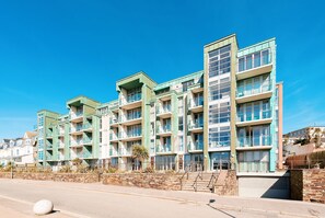 11 Zinc is situated in a desirable spot of Newquay