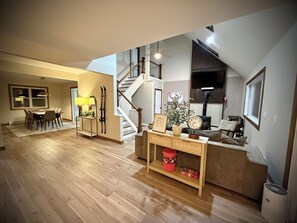 Living Room (Unit B)