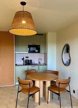 Pièce de vie, espace repas
