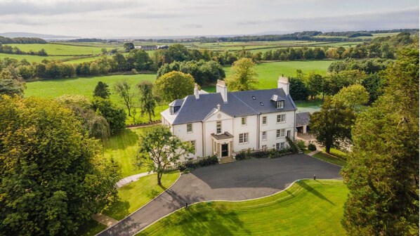 Underwood House in seven acres of beautiful gardens