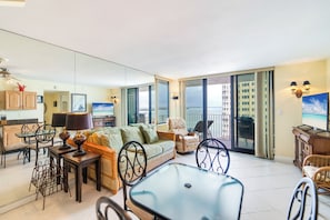 Great Living Room Bay View