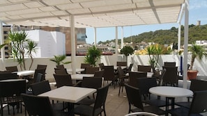 Bar vid poolen