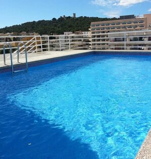 Rooftop pool