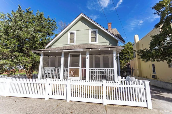 PropertyImg1