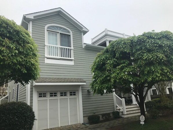 PropertyImg1