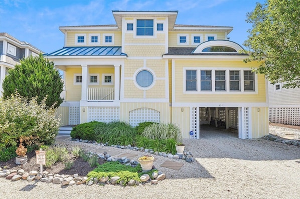 PropertyImg1