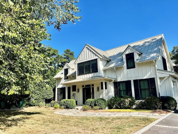 PropertyImg1