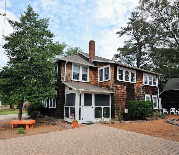 PropertyImg1