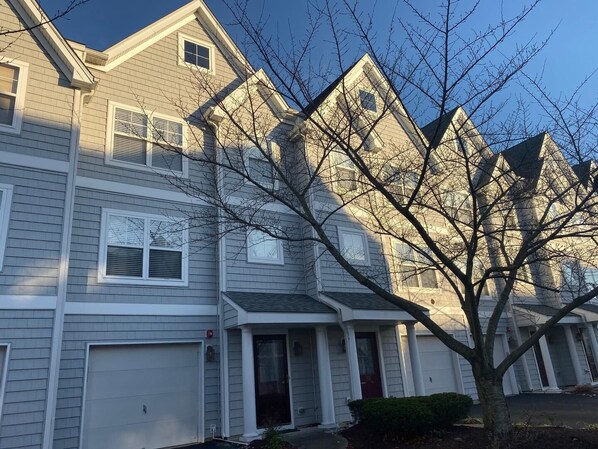 PropertyImg1