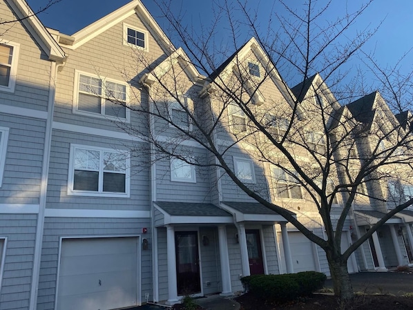 PropertyImg1