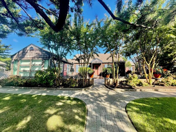 PropertyImg1