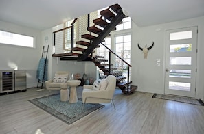 PropertyImg4
