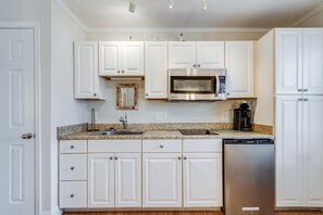 PropertyImg3