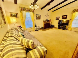 PropertyImg2