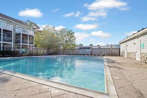 PropertyImg1