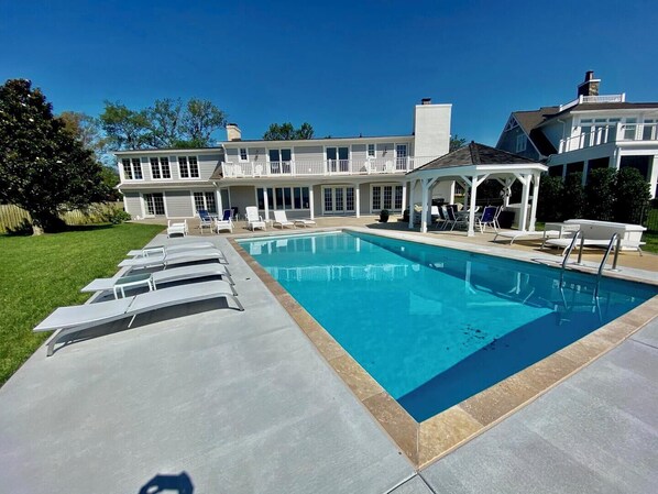 PropertyImg1