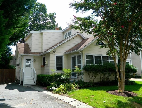 PropertyImg1