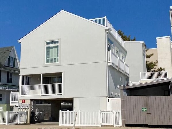 PropertyImg1