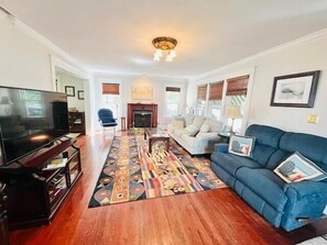 PropertyImg4