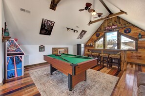 Fireside Lodge's fun game loft