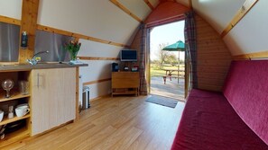 Living Room / Lounge