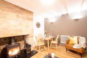 Living Room / Lounge