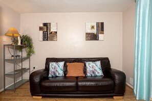 Living Room / Lounge