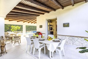 Villa Giloma image