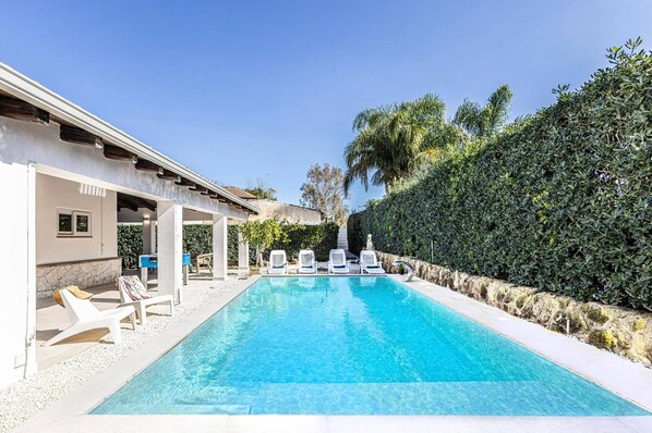 Villa Giloma image