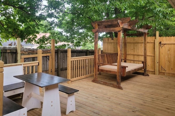 Outdoor dining