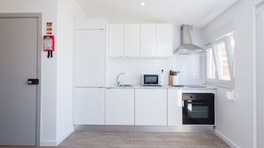 The kitchenette has all the amenities you'll need for your meals #homecooking #clean #portugal #pt #lisbon