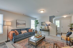 Living Room | 1st Floor | Smart TV | Central A/C & Heating