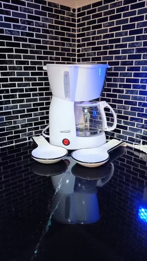 Kaffe og/eller kaffemaskine