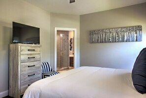 Master Bed Room