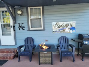 ​Gas fire pits ignite with the simple turn of a knob or push of a button. Easily modify the flame height to create the desired atmosphere and warmth for your outdoor gatherings