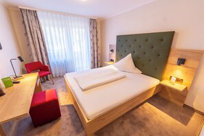 Schwarzwald - Einzelzimmer mit Dusche und WC, mit Balkon und TV-Zimmer Schwarzwald King Size