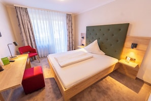 Schwarzwald - Einzelzimmer mit Dusche und WC, mit Balkon und TV-Zimmer Schwarzwald King Size