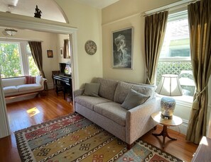 Office/Bedroom w/ Sofa Bed
