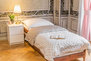 Single bed 
