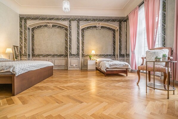 Main bedroom 