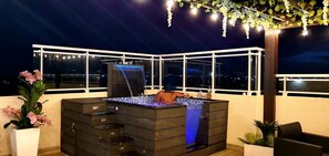 Bain à remous extérieur