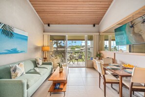 Napili Shores H262 living room 1