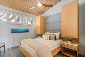 Napili Shores H262 bedroom 1