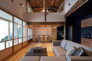 Living/dining room