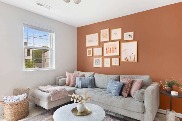 Living Room with Elegant Décor and Natural Light