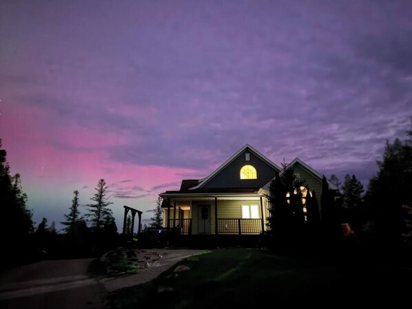 Catch the magic of Northern Bruce skies and stargaze under the Northern Lights right from your doorstep.