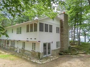 Exterior of South Lamkin Lake House